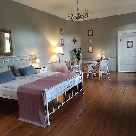 Gartenzimmer Im Schloss Neuhausen Neuhausen  エクステリア 写真